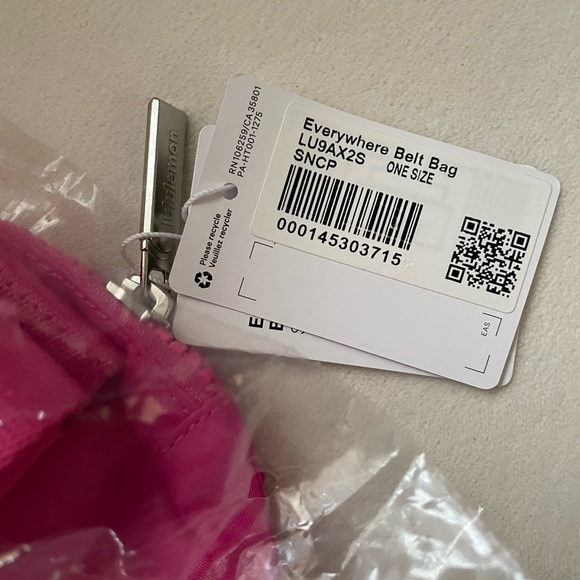NWT Lululemon Everywhere Belt Bag Sonic Pink Color - Picture 6 of 9